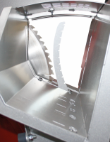 Bras de maintien automatique de bûche pendant le sciage